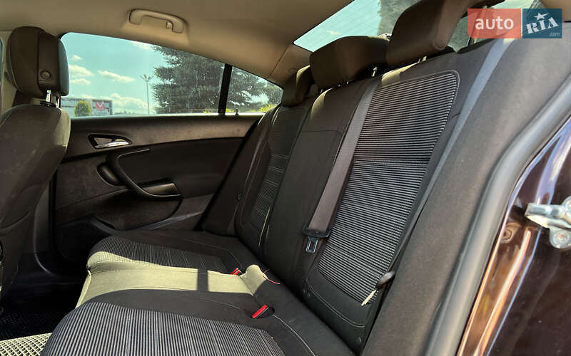 Седан Opel Insignia 2014 в Львові фото 10 Седан Opel Insignia 2014 в Львові