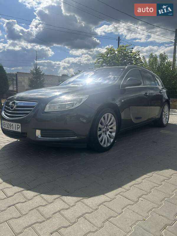 Універсал Opel Insignia 2011 в Могилів-Подільському