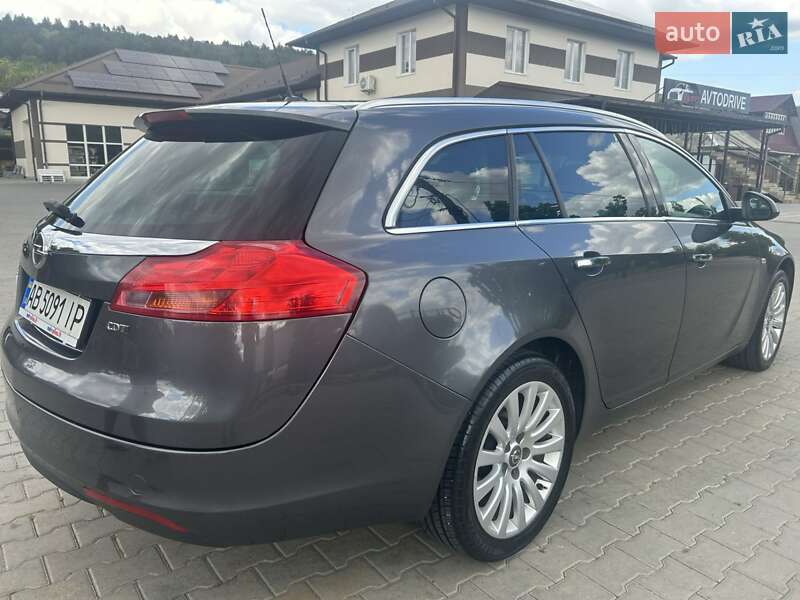 Універсал Opel Insignia 2011 в Могилів-Подільському