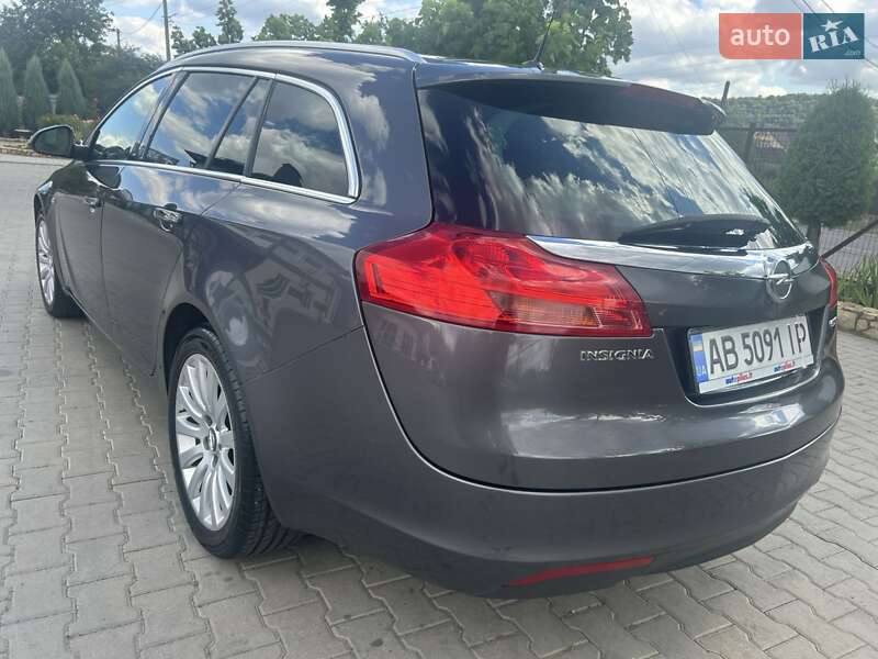 Універсал Opel Insignia 2011 в Могилів-Подільському