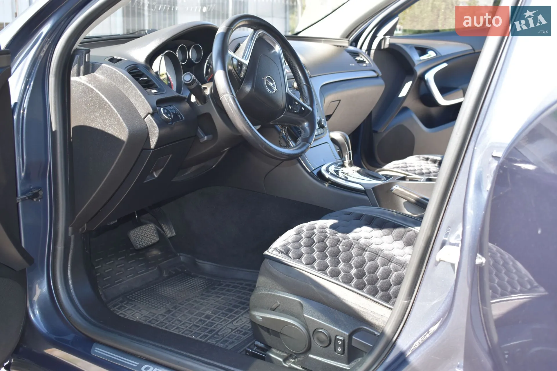 2010 Opel Insignia - мініатюра 29