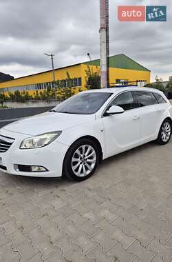 Универсал Opel Insignia 2013 в Киеве
