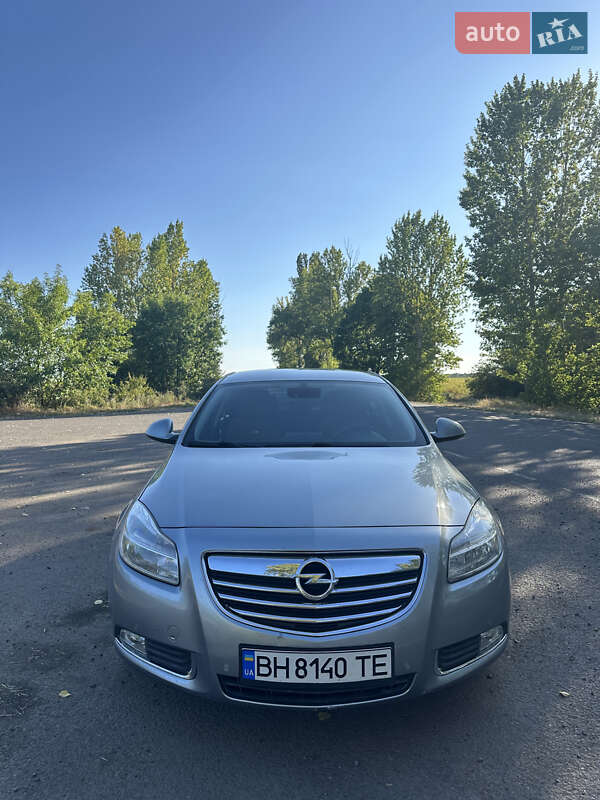 Седан Opel Insignia 2011 в Балте
