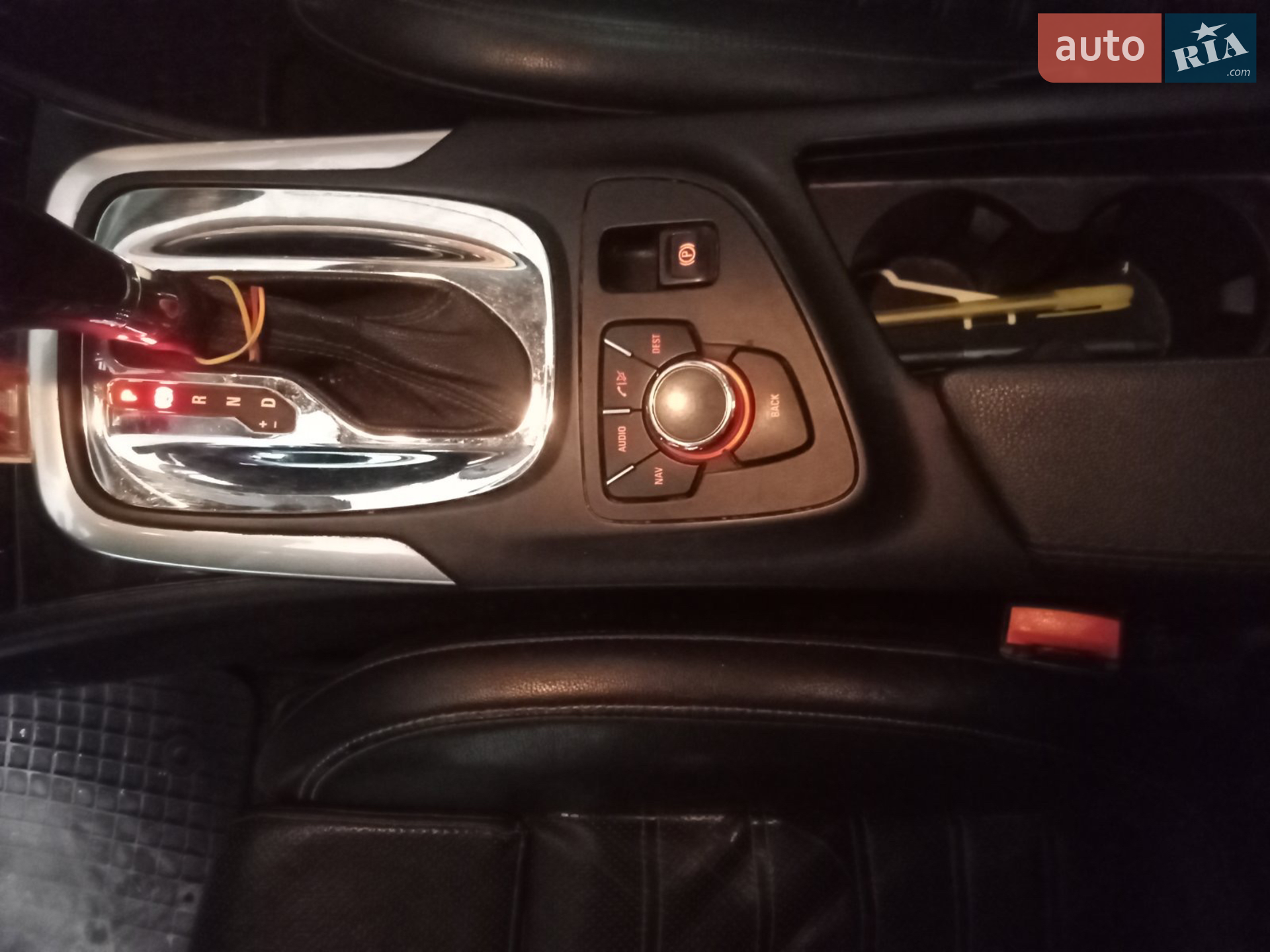 2010 Opel Insignia - мініатюра 8