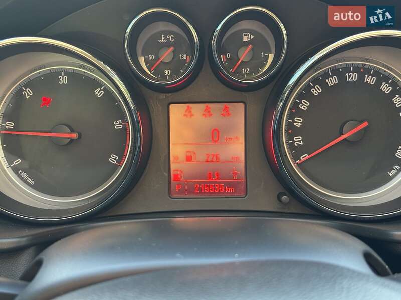 Седан Opel Insignia 2013 в Киеве фото 20 Седан Opel Insignia 2013 в Киеве