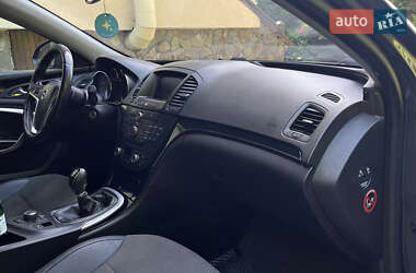 Універсал Opel Insignia 2010 в 