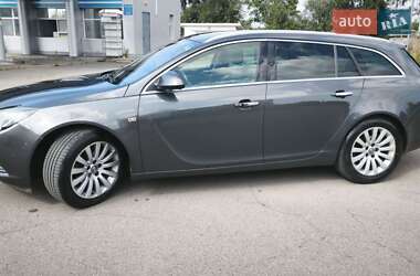 Универсал Opel Insignia 2011 в 