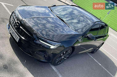 Универсал Opel Insignia 2020 в 
