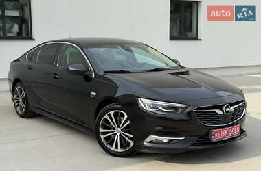 Лифтбек Opel Insignia 2020 в 