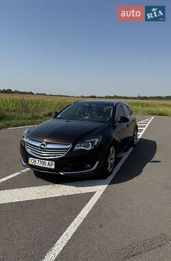Универсал Opel Insignia 2014 в 