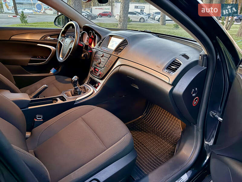 Универсал Opel Insignia 2010 в Харькове