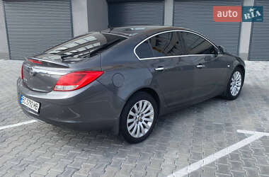 Седан Opel Insignia 2010 в 