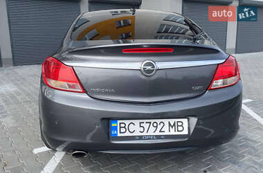 Седан Opel Insignia 2010 в 
