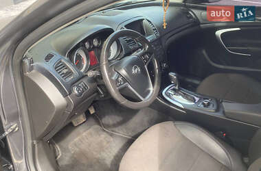 Седан Opel Insignia 2010 в 