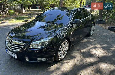Седан Opel Insignia 2009 в Києві