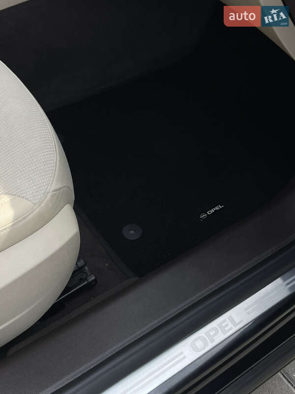 Универсал Opel Insignia 2012 в Львове фото 19 Универсал Opel Insignia 2012 в Львове