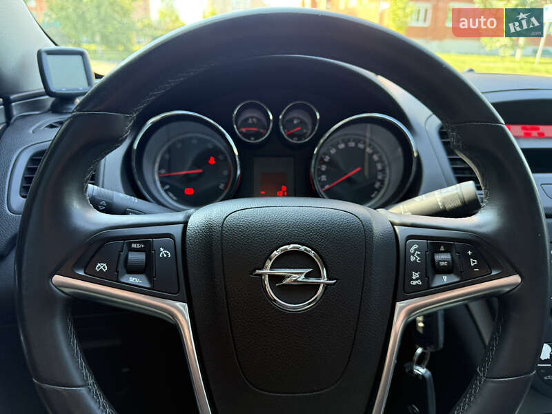 Седан Opel Insignia 2009 в Борисполе