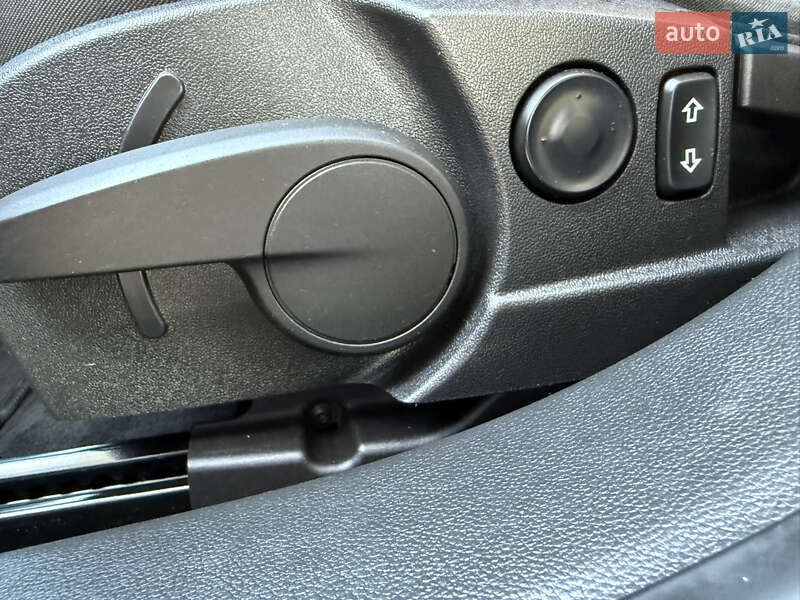 Седан Opel Insignia 2009 в Борисполе