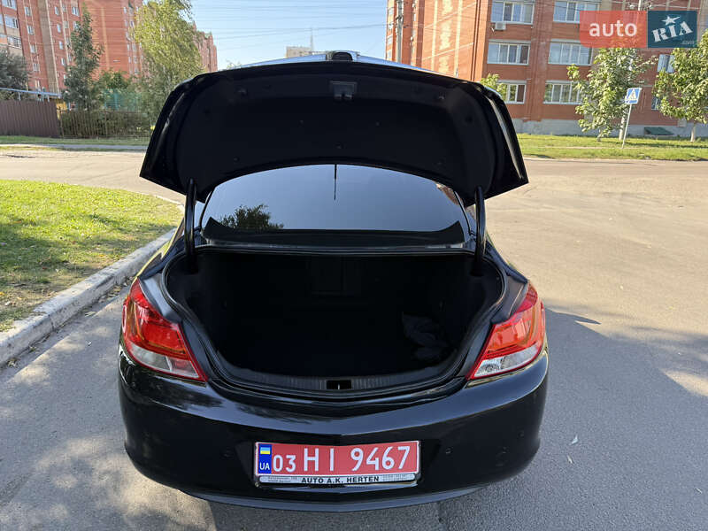 Седан Opel Insignia 2009 в Борисполе