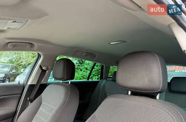 Универсал Opel Insignia 2011 в 