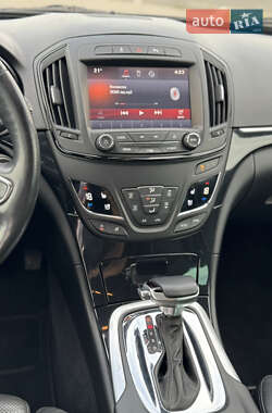 Универсал Opel Insignia 2015 в 
