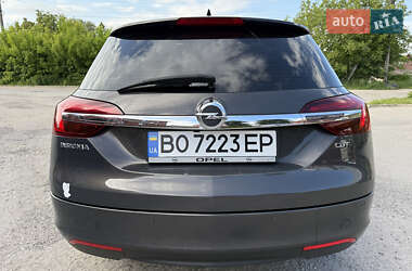 Универсал Opel Insignia 2015 в 