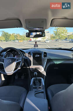 Универсал Opel Insignia 2010 в 