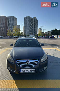 Универсал Opel Insignia 2010 в 