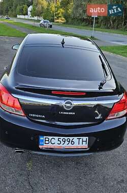 Седан Opel Insignia 2009 в 