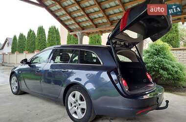 Универсал Opel Insignia 2010 в 