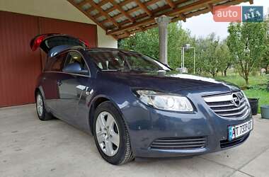 Универсал Opel Insignia 2010 в 