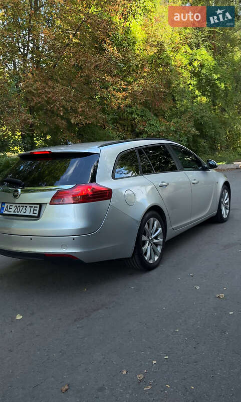 Універсал Opel Insignia 2011 в Дніпрі