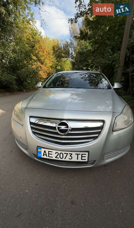 Універсал Opel Insignia 2011 в Дніпрі