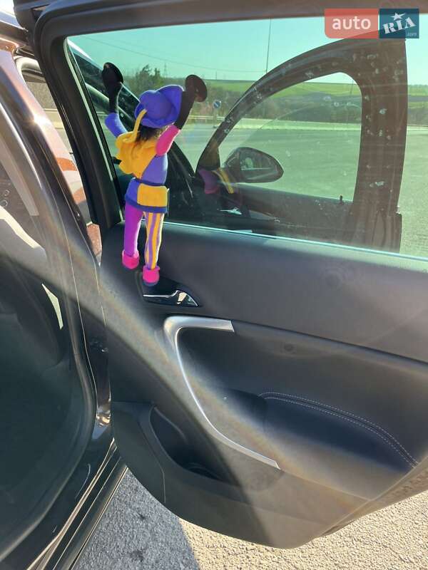 Универсал Opel Insignia 2012 в Дунаевцах