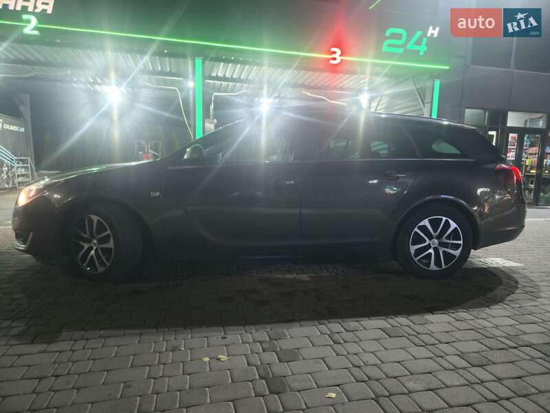 Универсал Opel Insignia 2014 в Коростене
