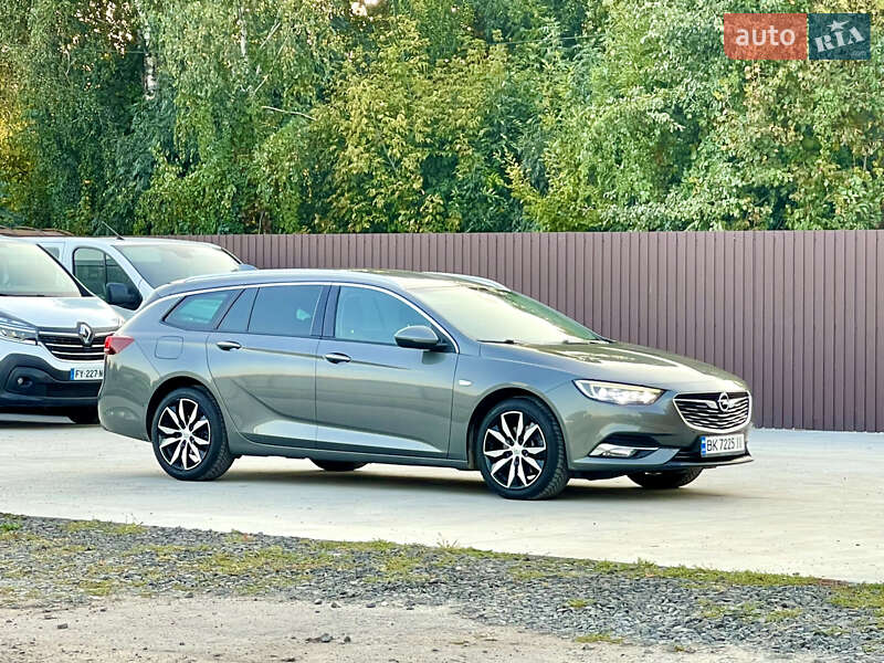 Универсал Opel Insignia 2017 в Млинове