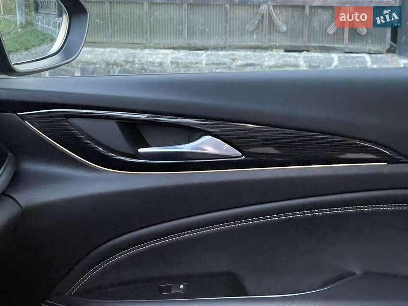 Универсал Opel Insignia 2017 в Млинове