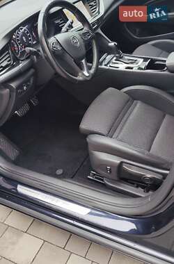Универсал Opel Insignia 2018 в 