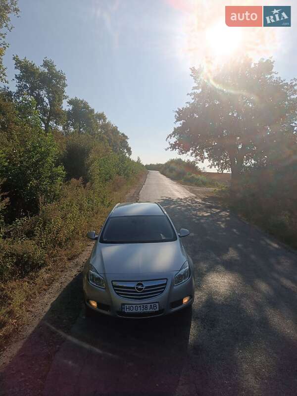 Универсал Opel Insignia 2011 в Борщеве фото 7 Универсал Opel Insignia 2011 в Борщеве