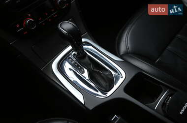 Седан Opel Insignia 2009 в  фото 21 Седан Opel Insignia 2009 в