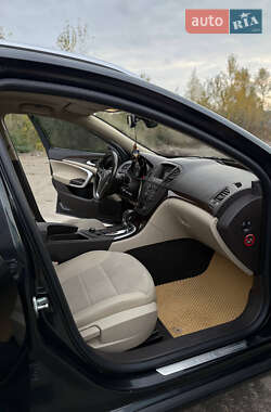 Универсал Opel Insignia 2010 в 
