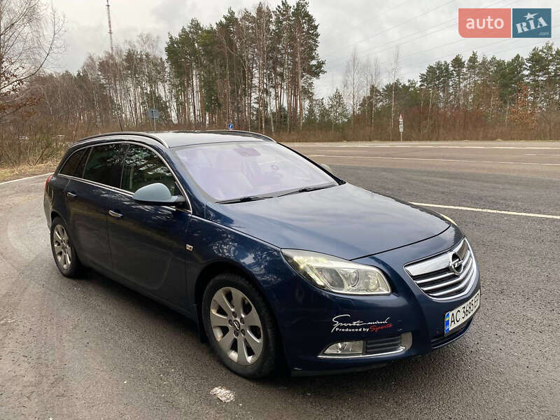 Универсал Opel Insignia 2010 в Львове