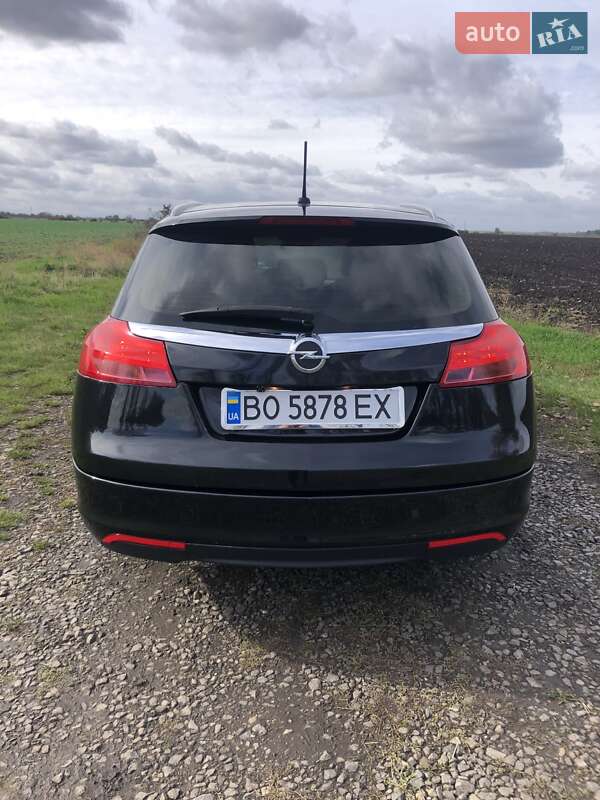 Універсал Opel Insignia 2012 в Тернополі