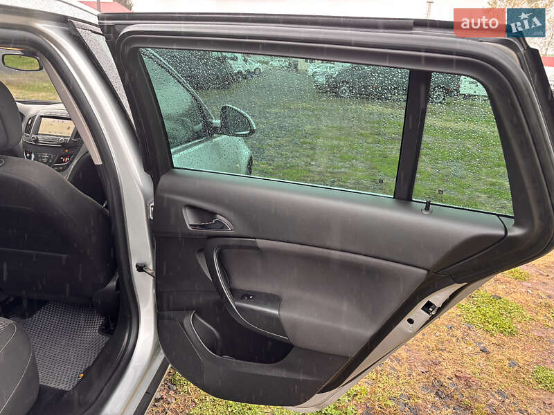 Універсал Opel Insignia 2014 в Луцьку