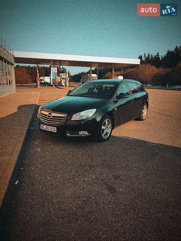 Opel Insignia 2011