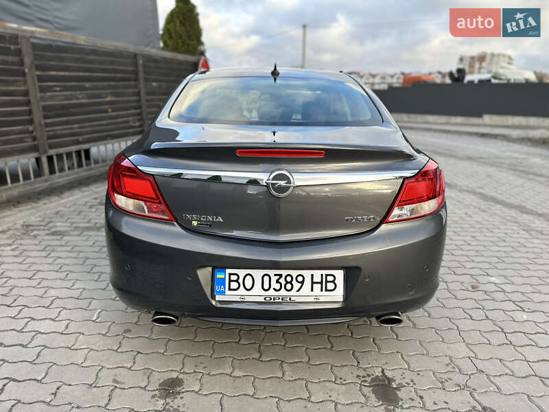 Седан Opel Insignia 2012 в Тернополе