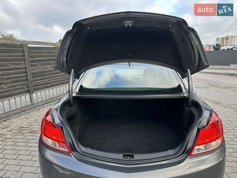 Седан Opel Insignia 2012 в Тернополе