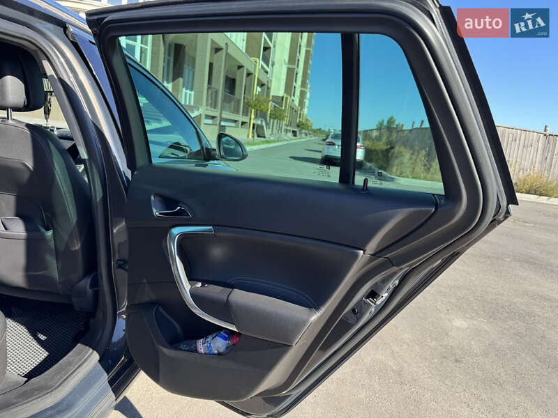 Універсал Opel Insignia 2015 в Києві фото 12 Універсал Opel Insignia 2015 в Києві