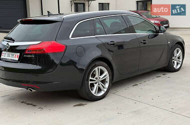 Универсал Opel Insignia 2012 в 