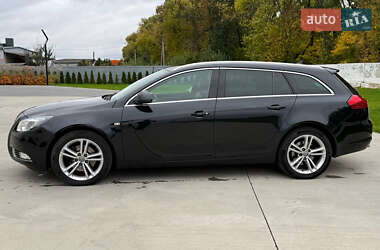 Универсал Opel Insignia 2012 в 